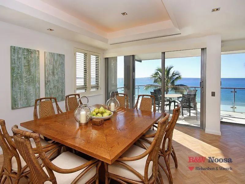 Holiday home The Breakers 5 Beachfront Paradise Australia